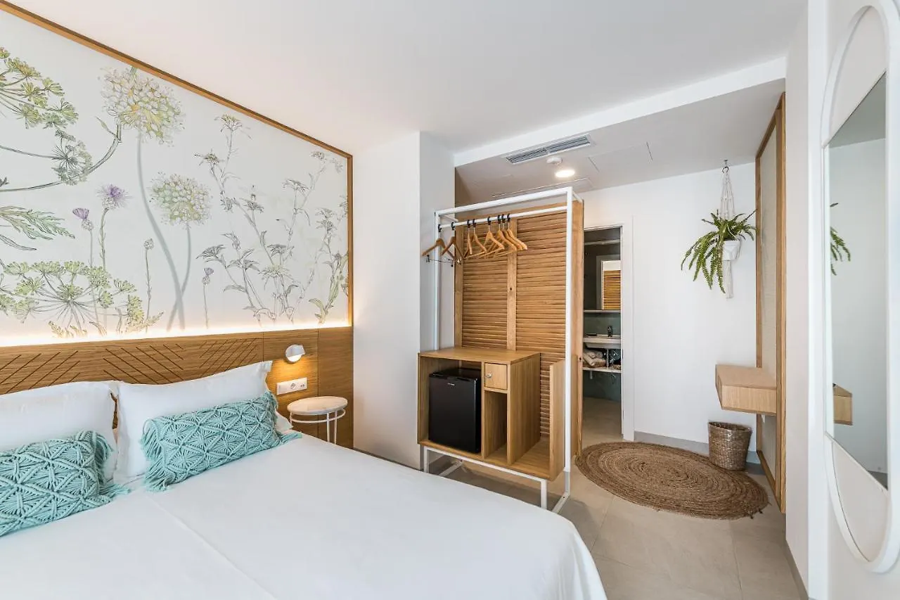 Alzocaire Hostal Boutique Conil De La Frontera 3*,