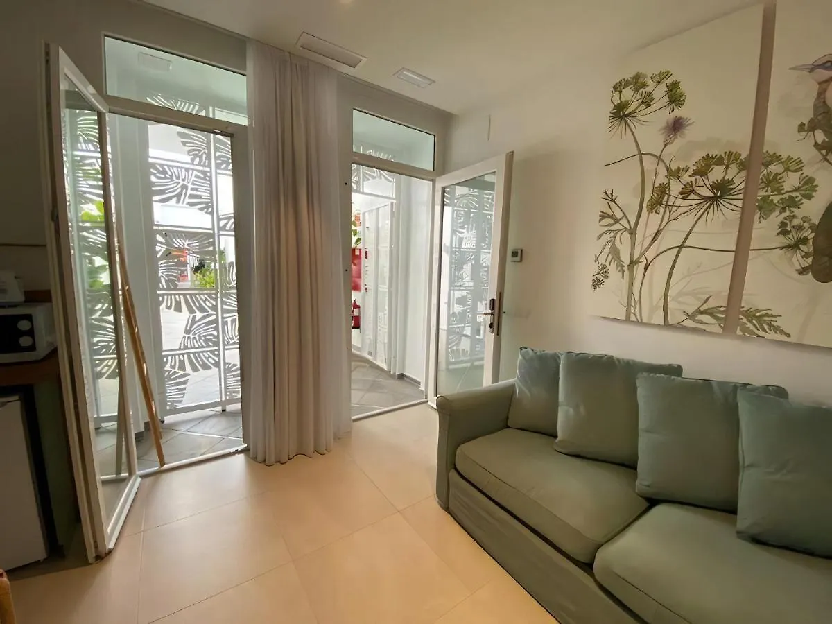 Alzocaire Hostal Boutique Conil De La Frontera 3*,  Spain